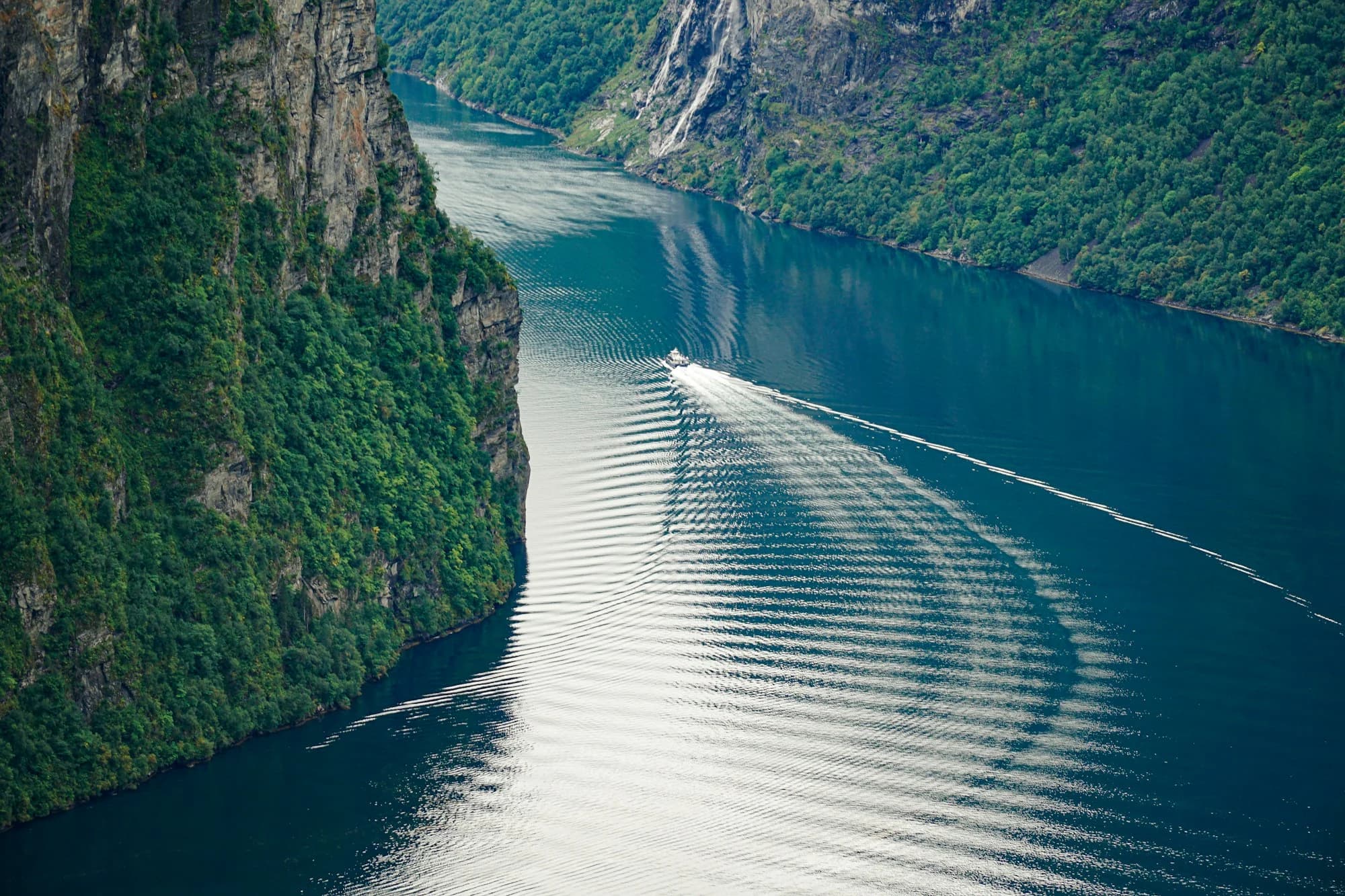 Boating & Cruises